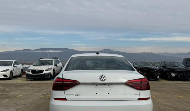 
								VOLKSWAGEN PASSAT full									