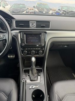 
										VOLKSWAGEN PASSAT full									