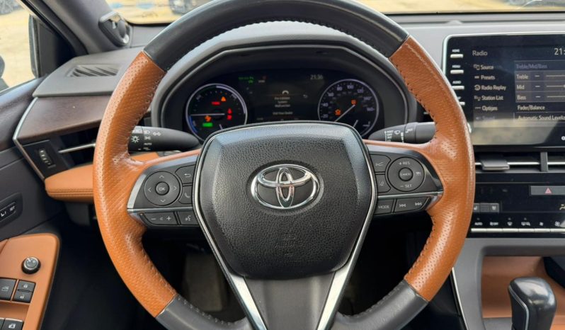 
								Toyota Avalon full									