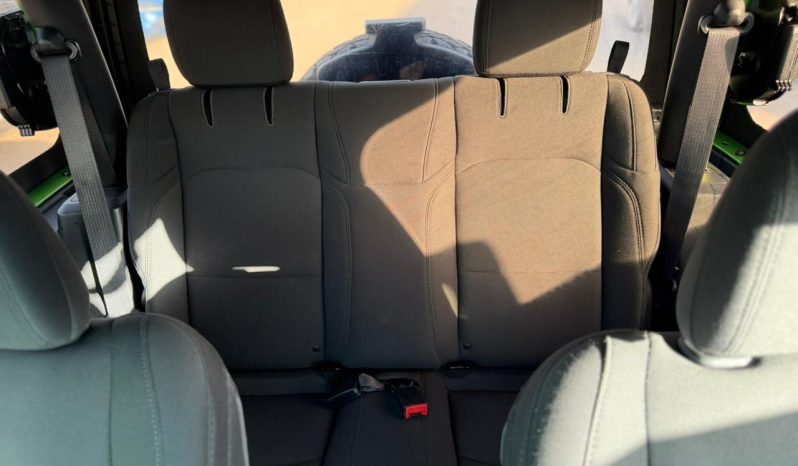 
								Jeep Wrangler Sport full									