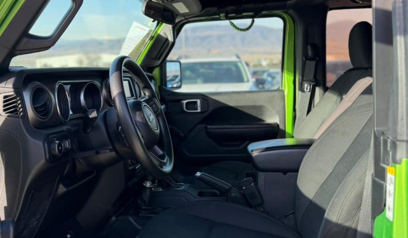 
								Jeep Wrangler Sport full									