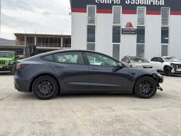 
										Tesla MODEL 3 full									