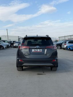 
										Toyota RAV4 full									