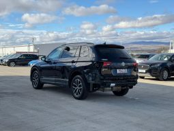 
										2021 Volkswagen Tiguan full									