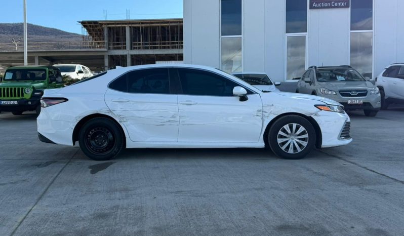 
								Toyota Camry full									