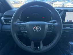 
										2025 Toyota Camry full									