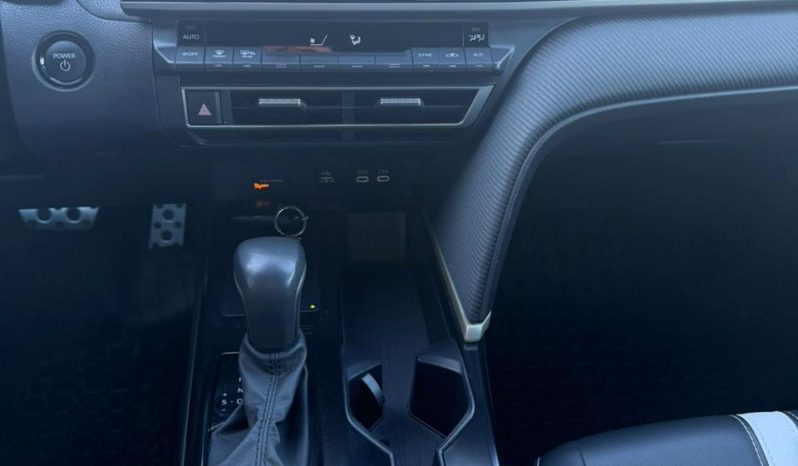 
								2025 Toyota Camry full									