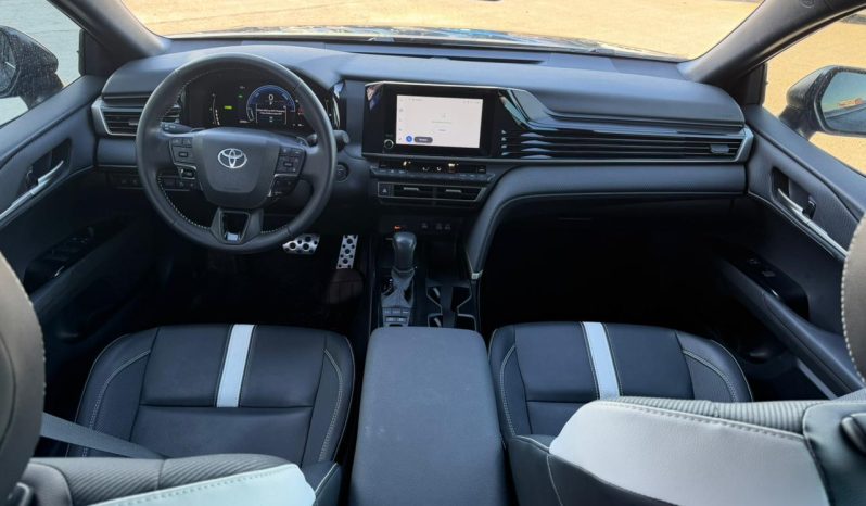 
								2025 Toyota Camry full									