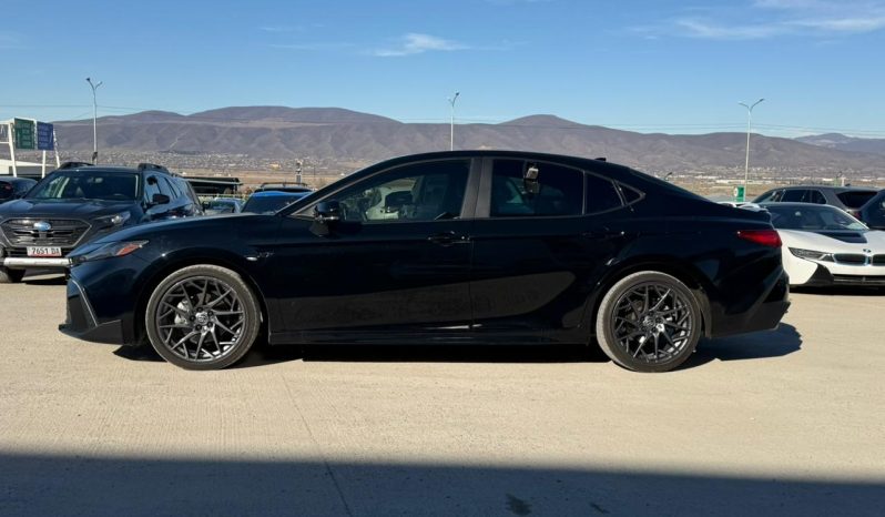 
								2025 Toyota Camry full									