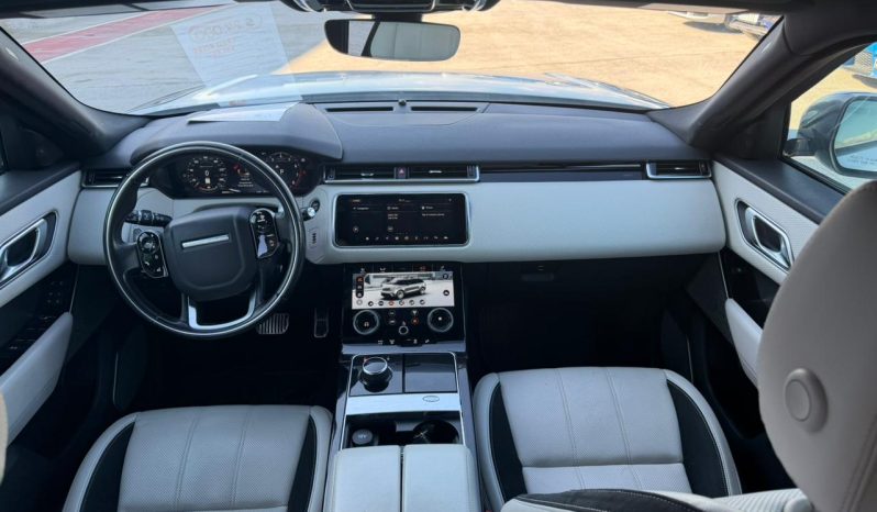 
								Range Rover Velar full									