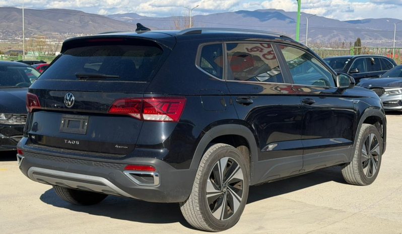 
								2024 Volkswagen Taos full									