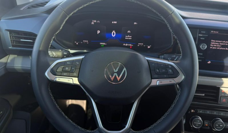 
								2024 Volkswagen Taos full									