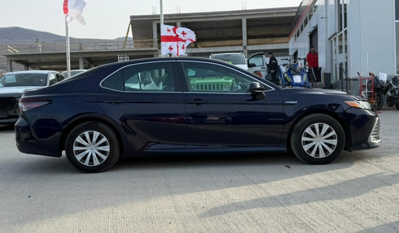 
								Toyota Camry full									