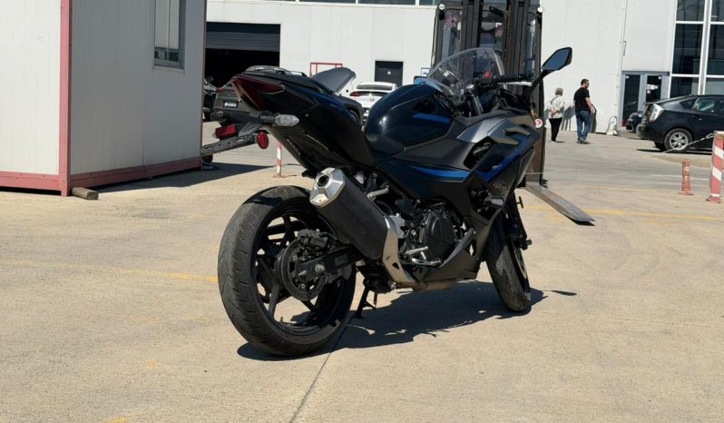 
								Kawasaki EX500 full									