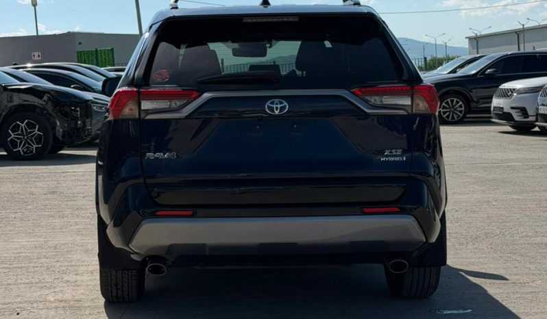 
								2019 Toyota RAV4 full									