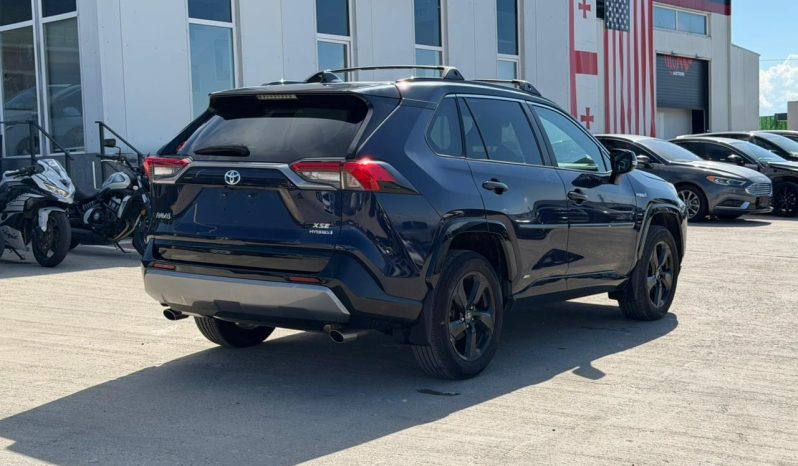 
								2019 Toyota RAV4 full									