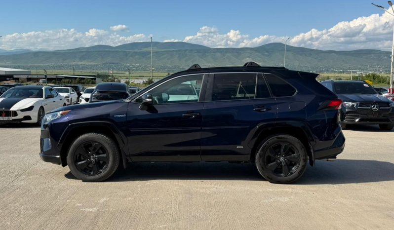 
								2019 Toyota RAV4 full									