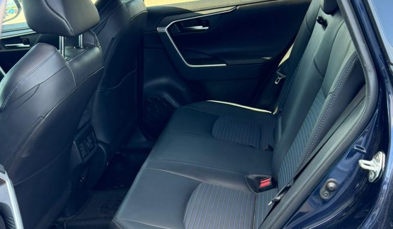 
								2019 Toyota RAV4 full									