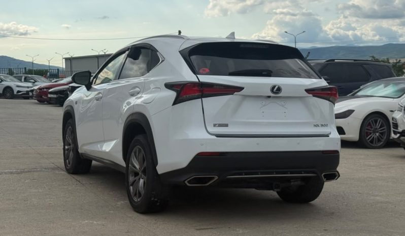 
								2018 Lexus NX 300 F-SPORT full									