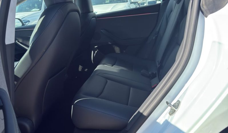 
								Tesla MODEL 3 full									