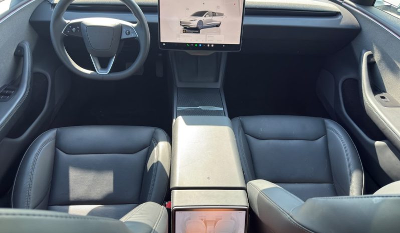 
								Tesla MODEL 3 full									