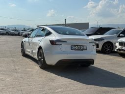 
										Tesla MODEL 3 full									