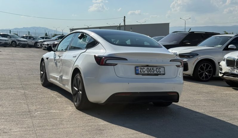
								Tesla MODEL 3 full									