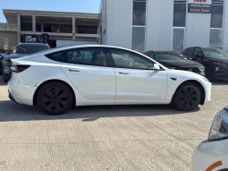 
										Tesla MODEL 3 full									