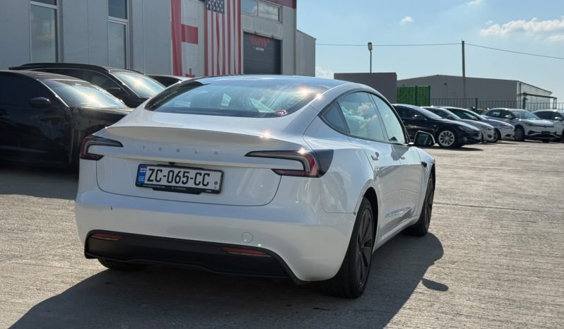 
								Tesla MODEL 3 full									