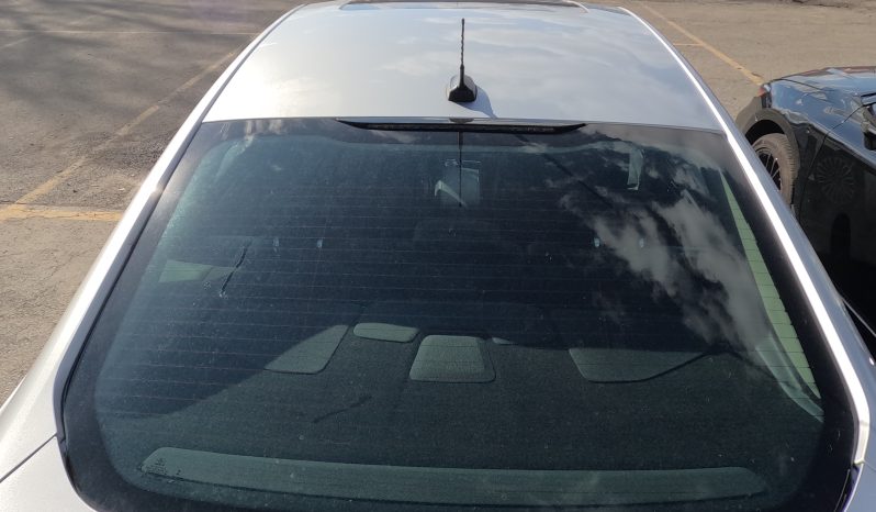 
								Ford Fusion Hybrid full									