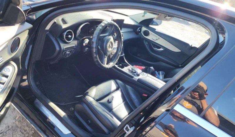 
								MERCEDES-BENZ C300 full									