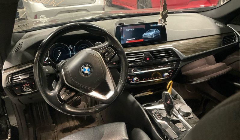 
								2018 BMW  530 full									
