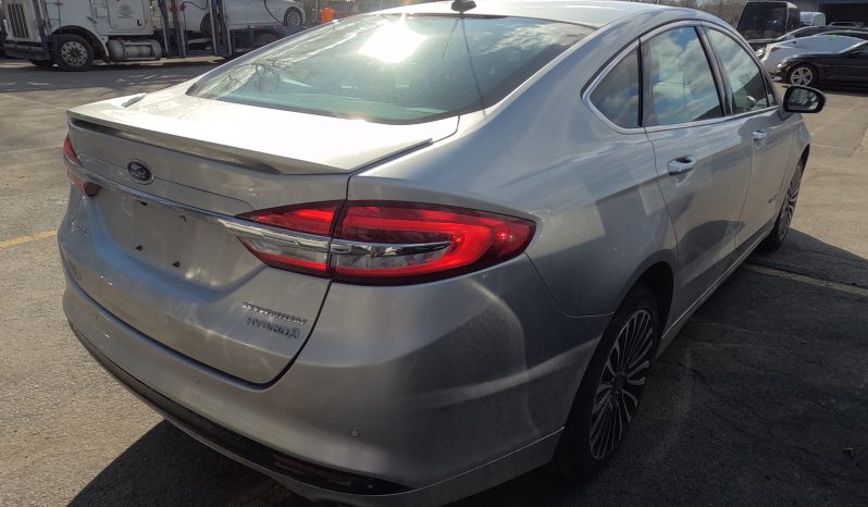 
								Ford Fusion Hybrid full									