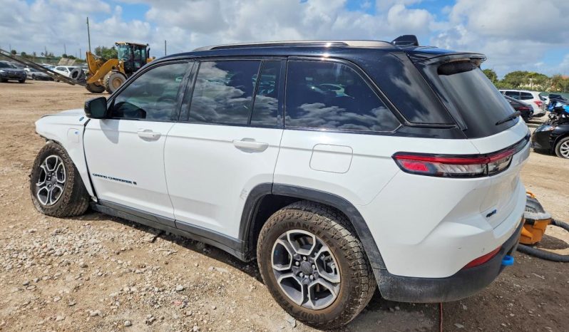 
								Jeep Grand Cherokee full									