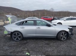 
										2023 Honda Accord full									