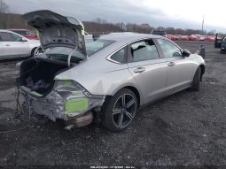 
										2023 Honda Accord full									