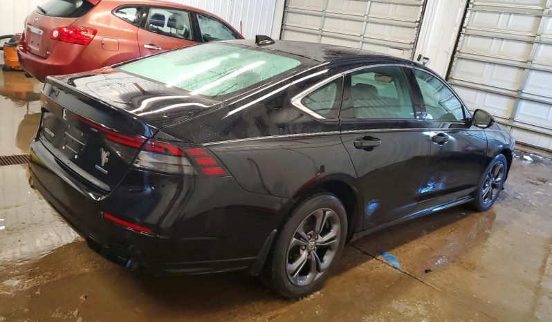 
								Honda Accord Hybrid full									