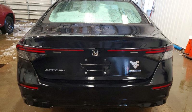 
								Honda Accord Hybrid full									