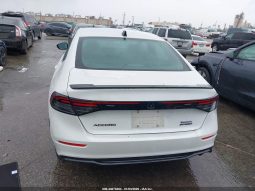 
										Honda Accord Hybrid full									