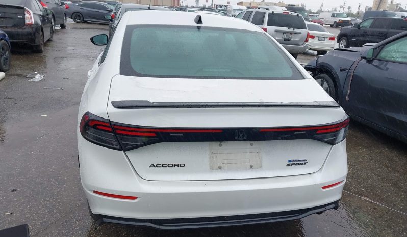 
								Honda Accord Hybrid full									