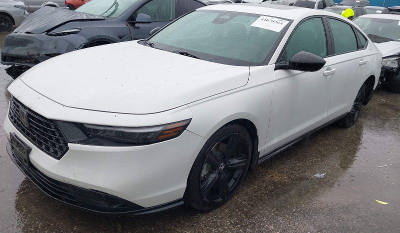 
								Honda Accord Hybrid full									