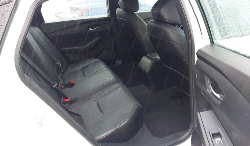 
								Honda Accord Hybrid full									