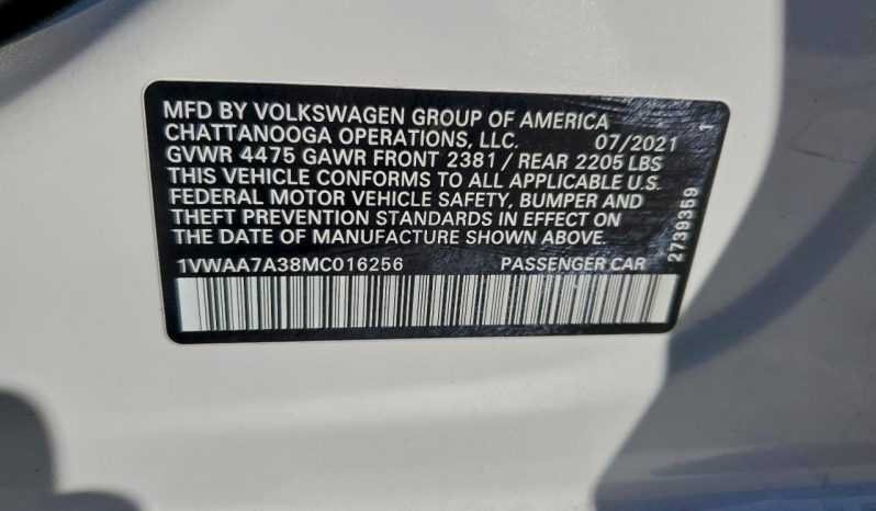 
								Volkswagen Passat full									