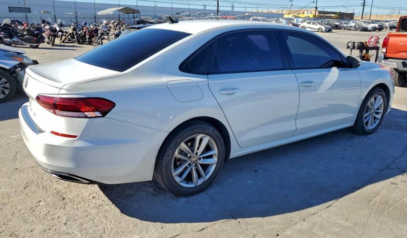 
								Volkswagen Passat full									