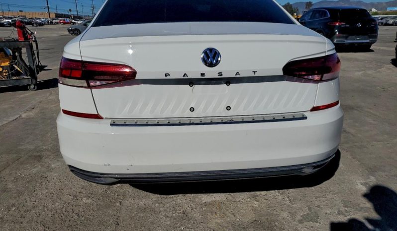 
								Volkswagen Passat full									