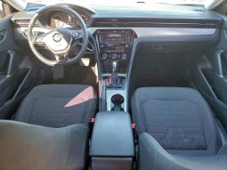 
										Volkswagen Passat full									