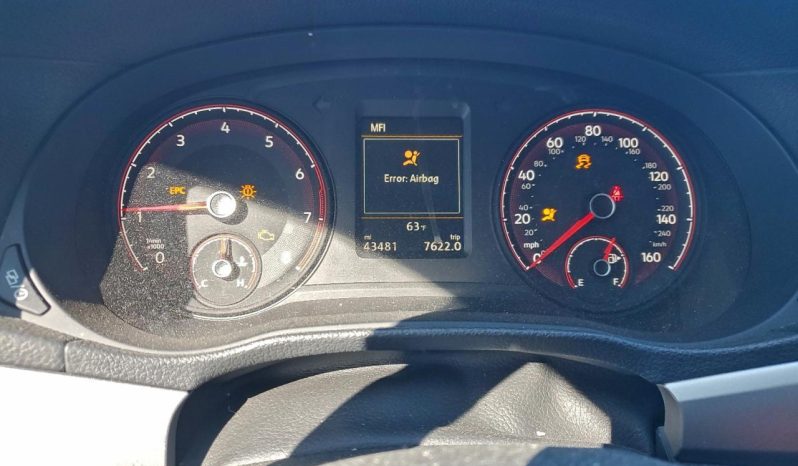 
								Volkswagen Passat full									