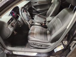 
										Volkswagen Passat full									