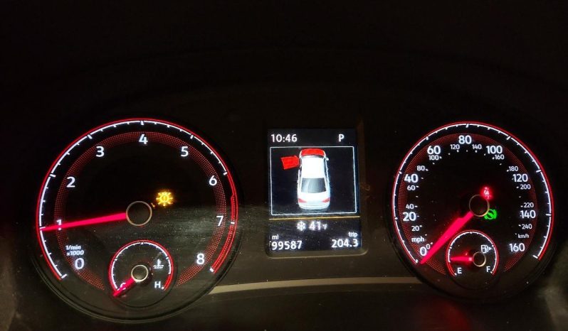 
								Volkswagen Passat full									