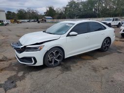 
										Volkswagen Passat full									